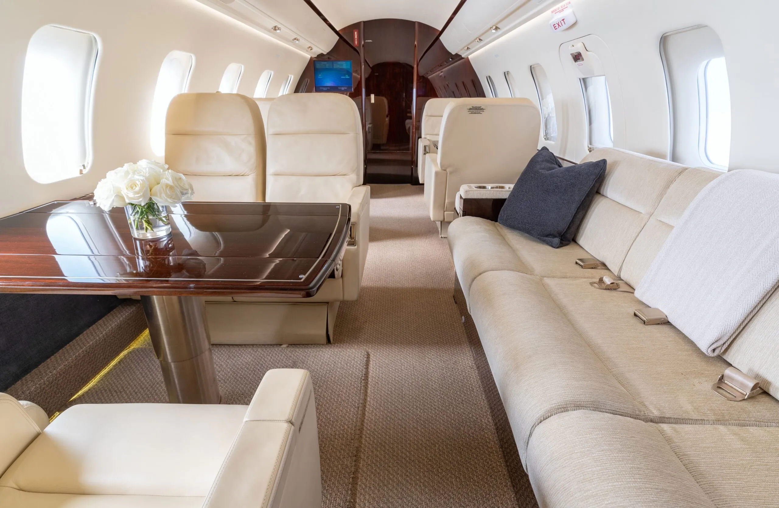 Bombardier Challenger 600-605