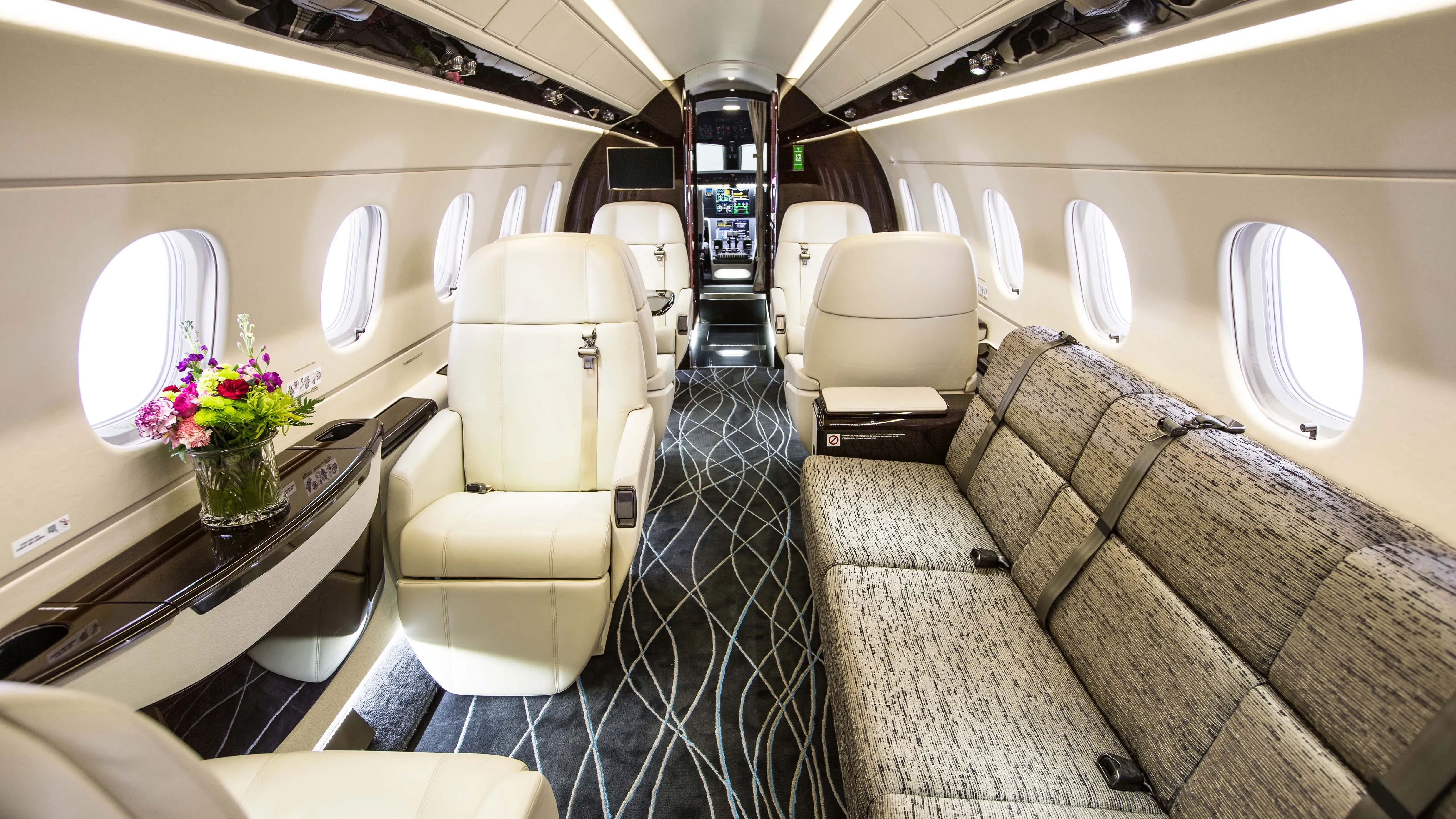 Embraer Legacy 450