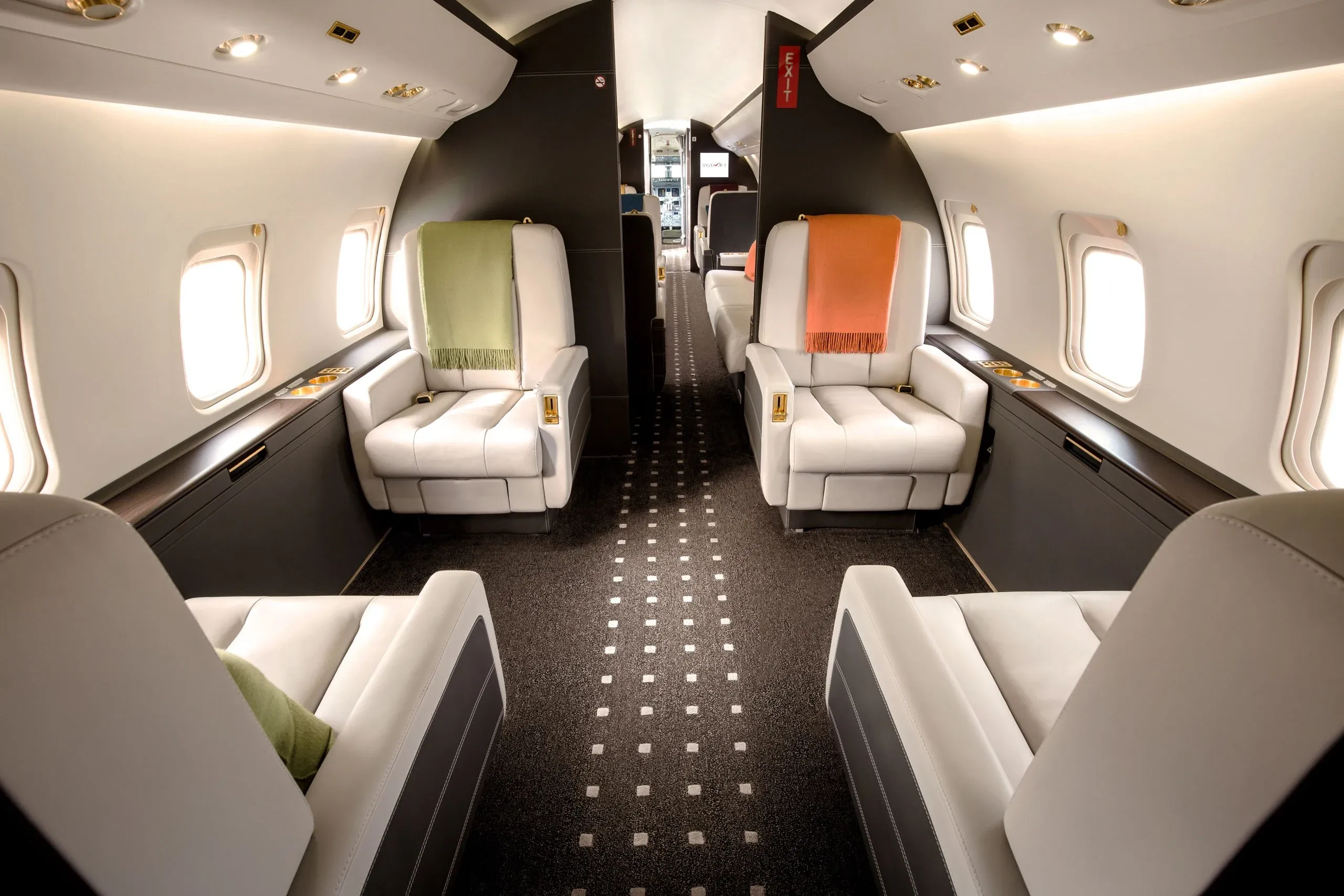Bombardier Challenger 850