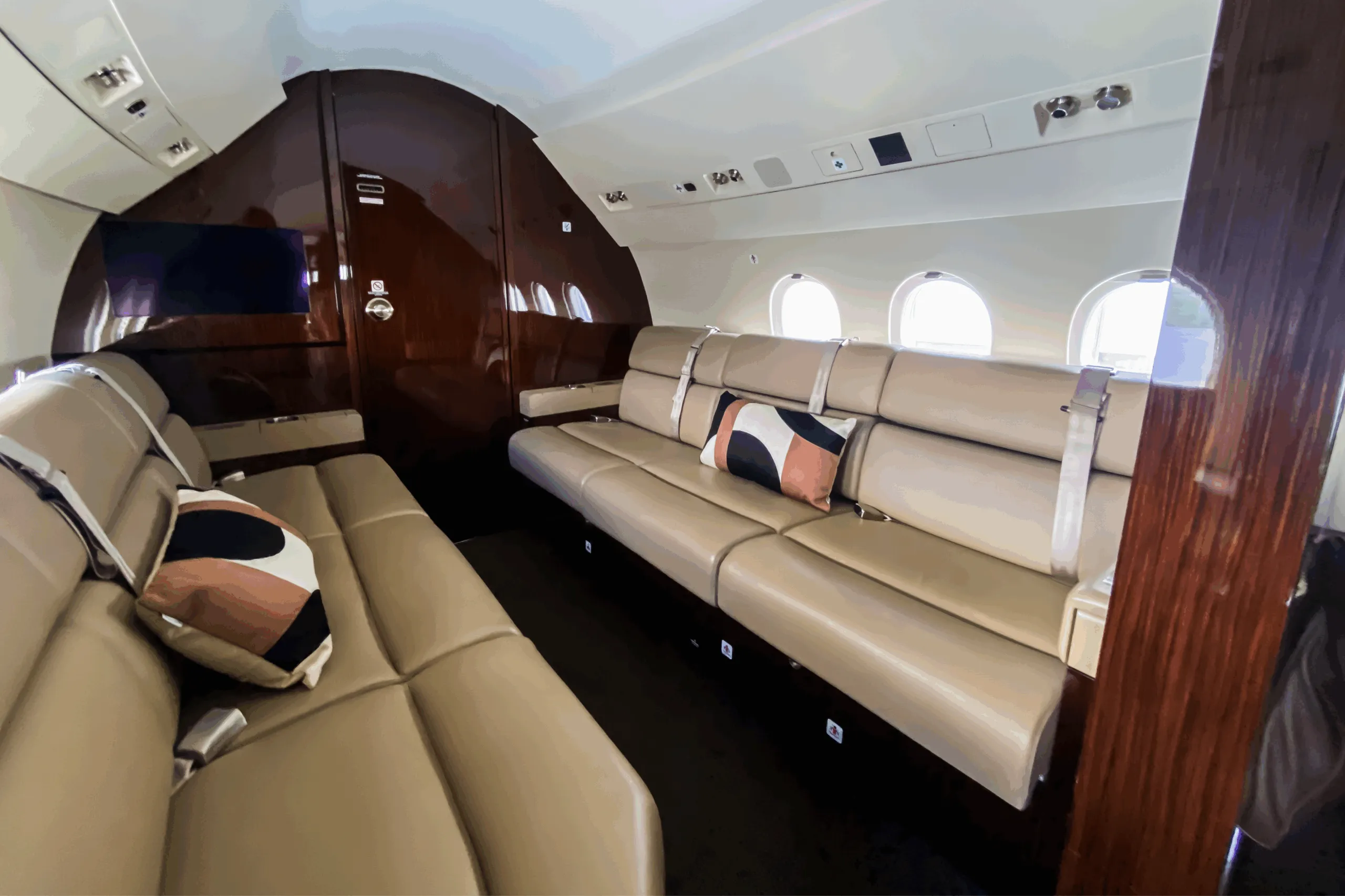Dassault Falcon 900