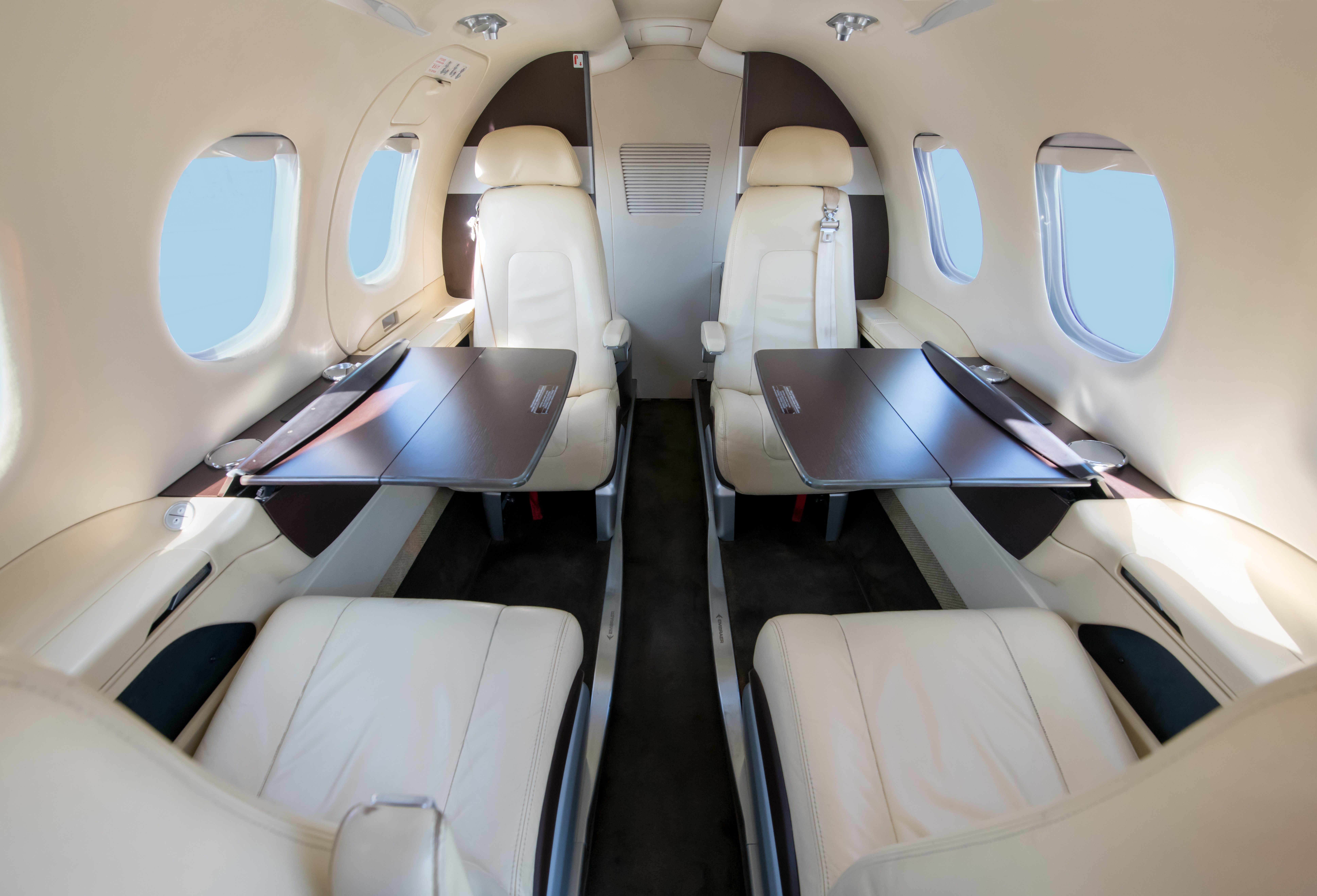 Embraer Phenom 100