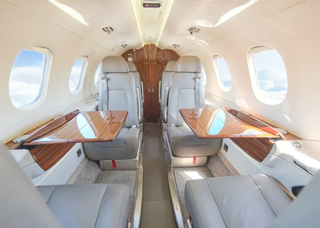 Embraer Phenom 300