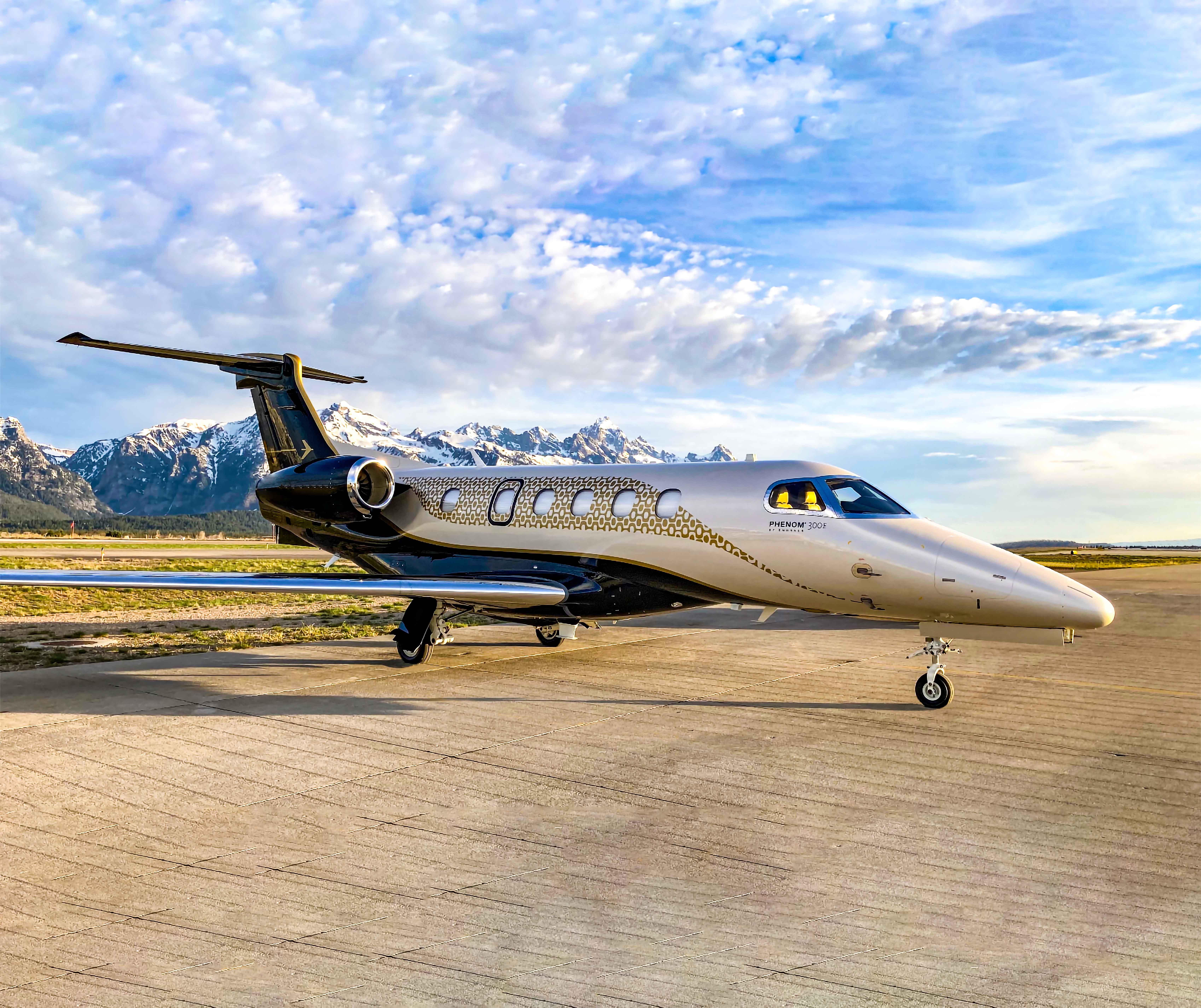 Embraer Phenom 300