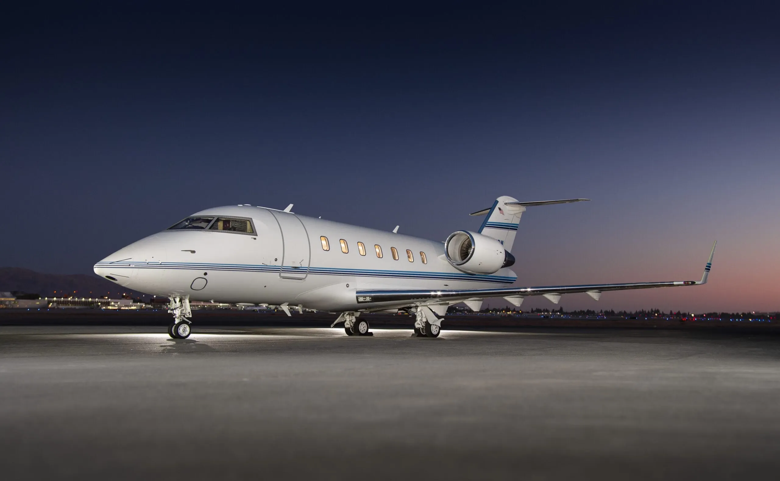 Bombardier Challenger 600-605