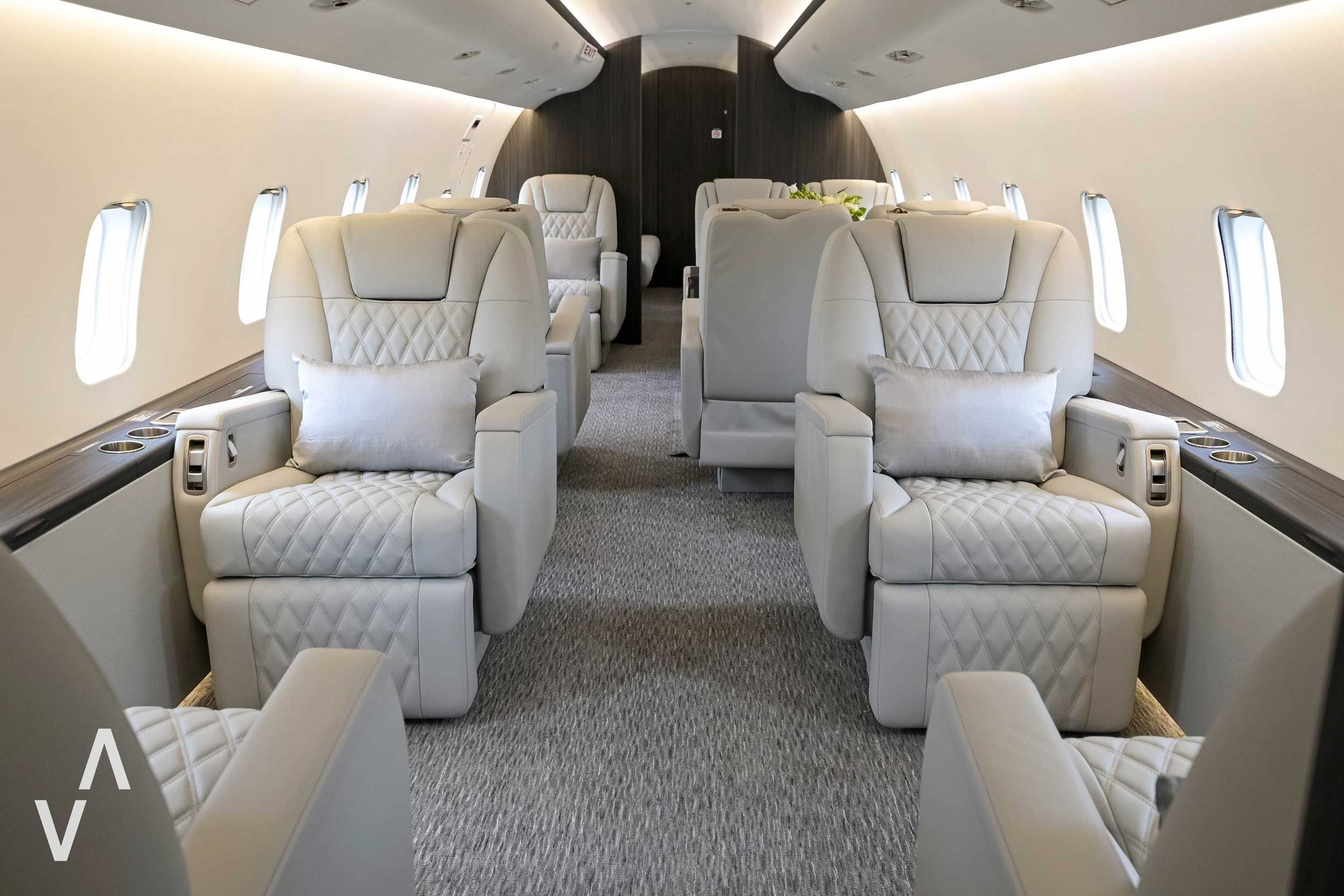 Bombardier Challenger 850
