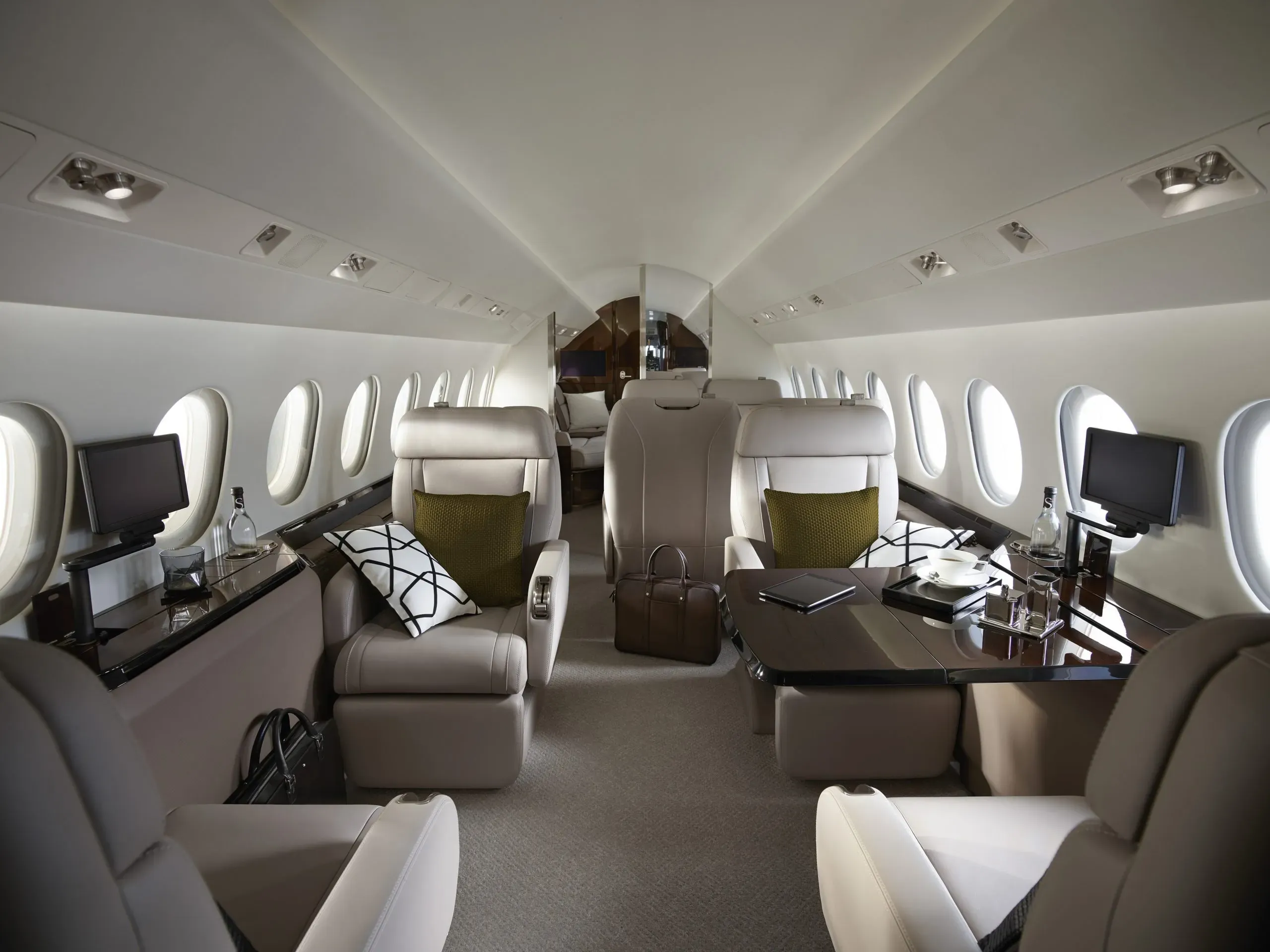 Dassault Falcon 900